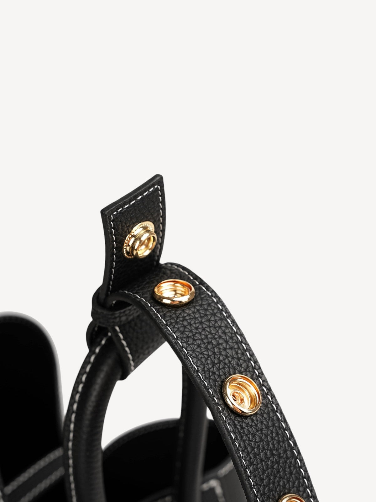 Cotswolds - Black