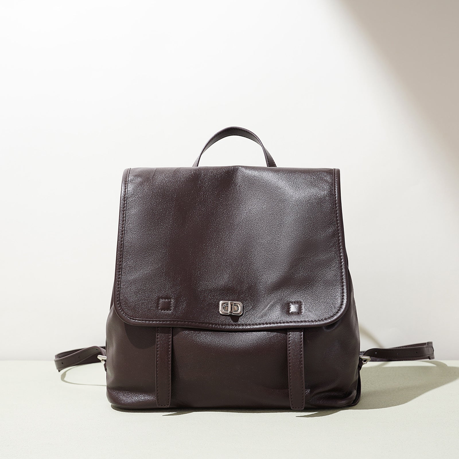 Vegetable-Tanned Cowhide Backpack - Black