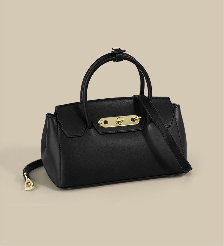 First Layer Cowhide Sini Max Tote Bag