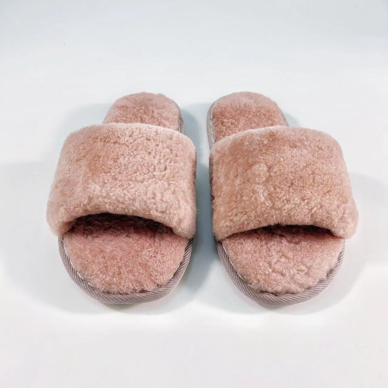 100% Lamb Wool Slipper