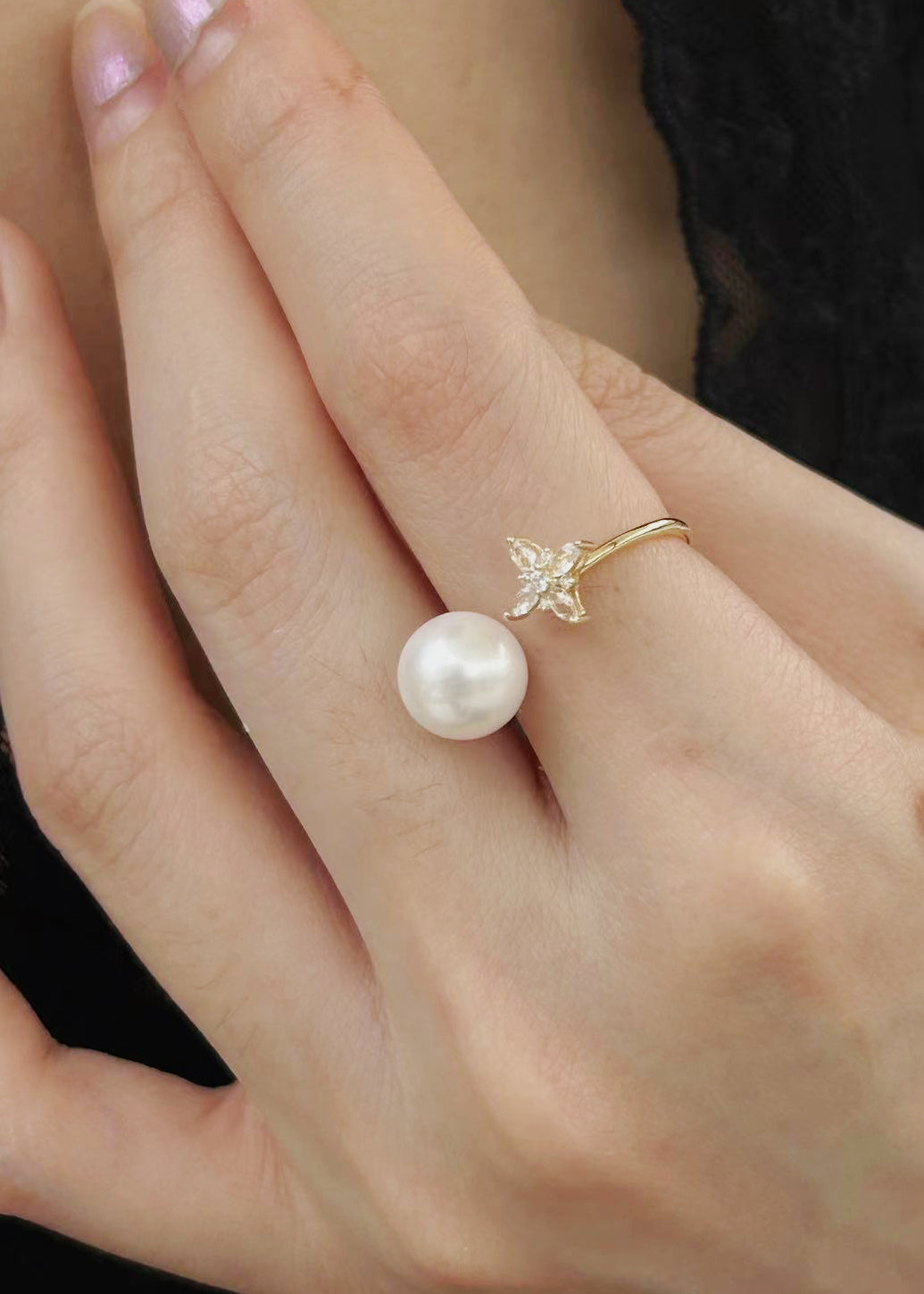 Flora Whisper Ring - Natural Diamond & Pearl