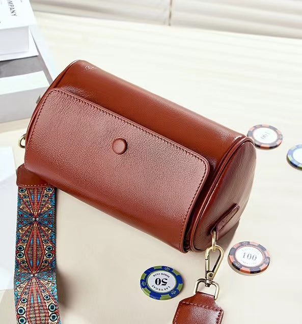First Layer Cowhide Sigrid Shoulder Bag