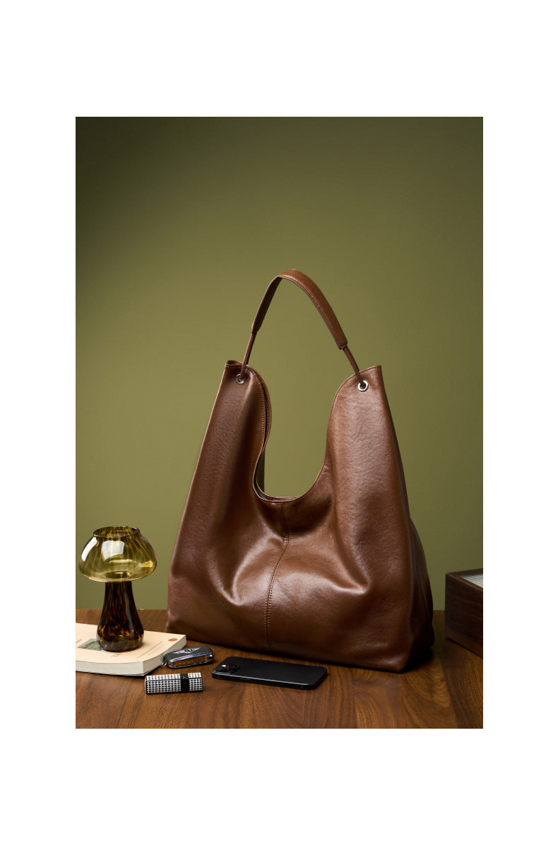 Wax Leather Shoulder - Black