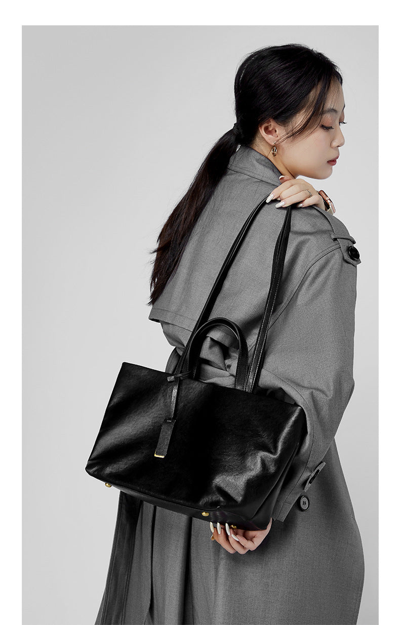 Wax Leather Tote - Black