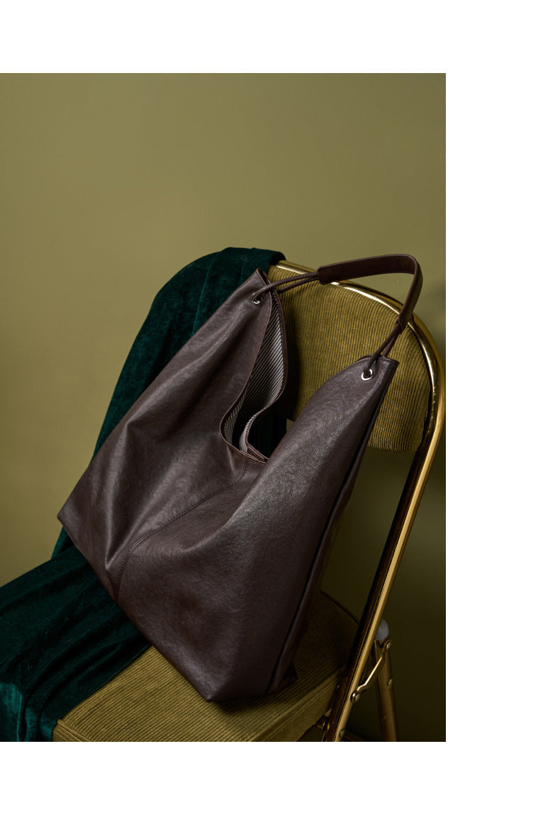 Wax Leather Shoulder - Black