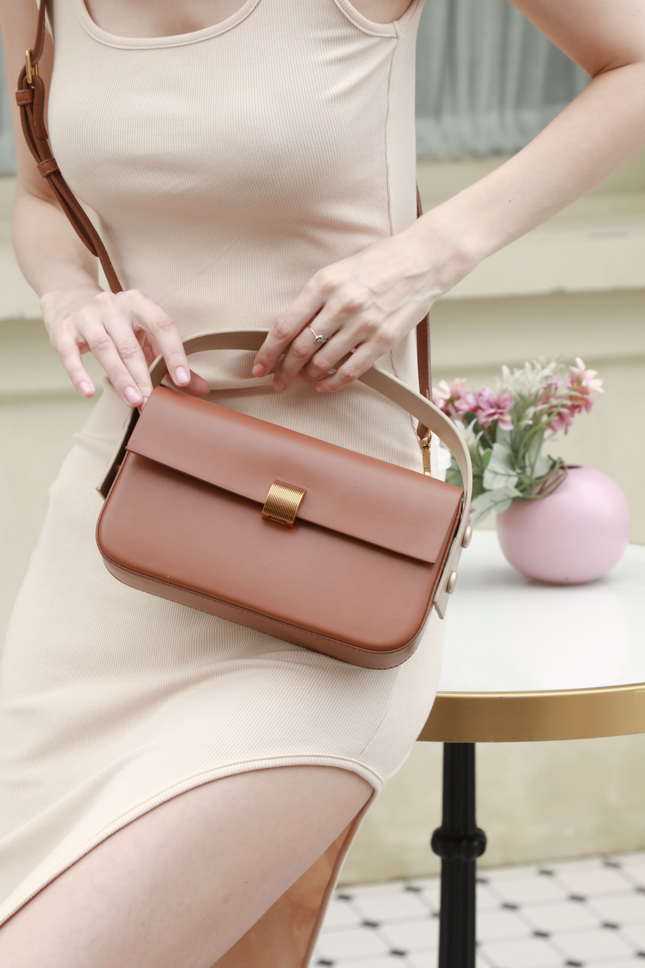 Riley Top Handle Bag - Caramel
