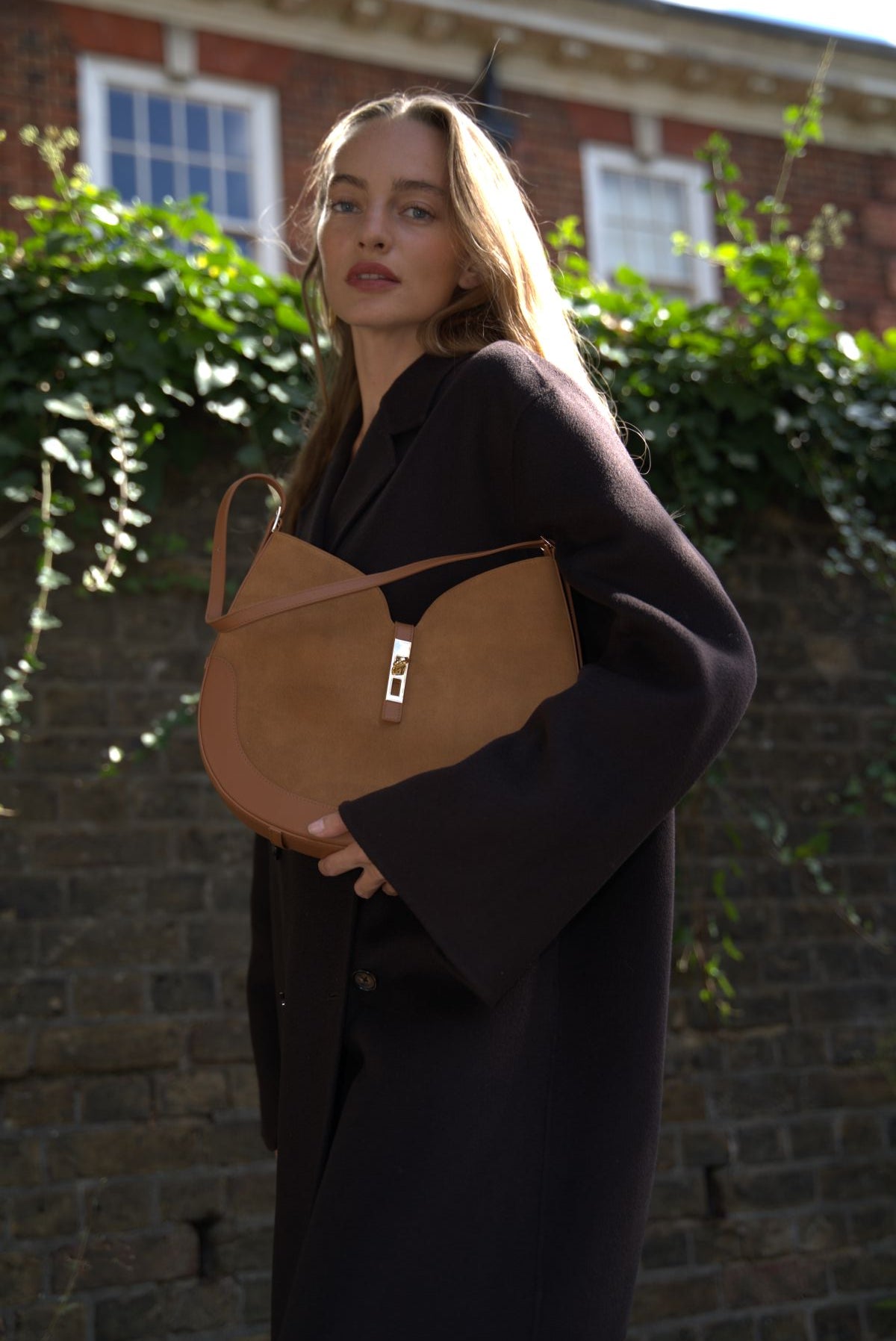 Cotswolds Shoulder - Brown Suede