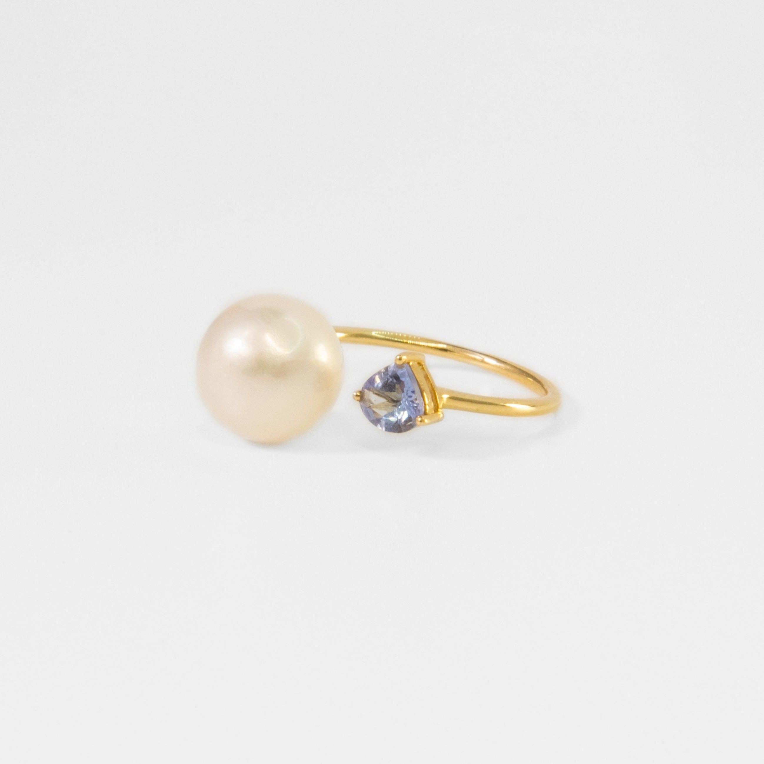 Toi et Moi Ring - Tanzanite and White Pearl