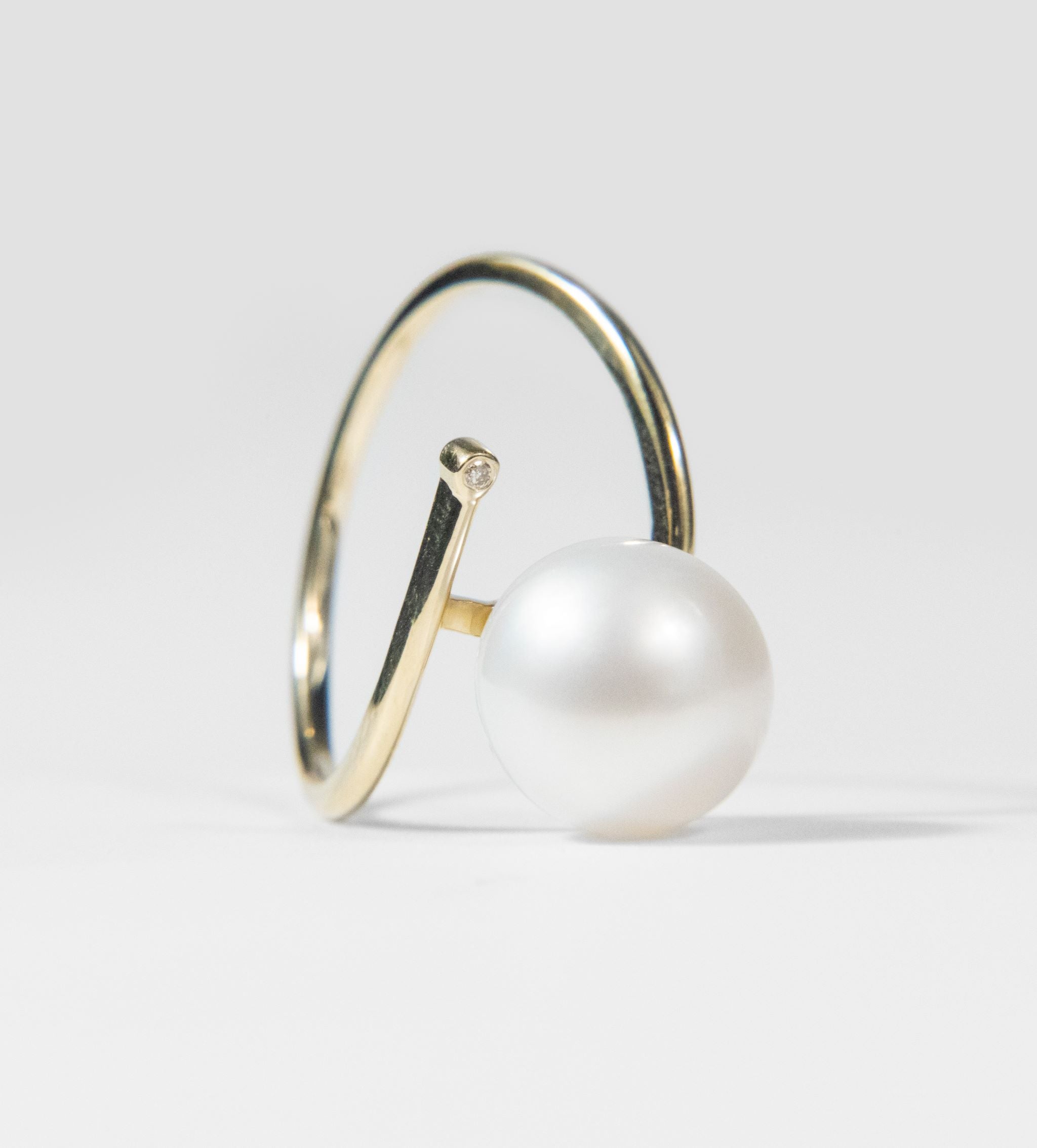 The One Ring - Round Brilliant Diamond