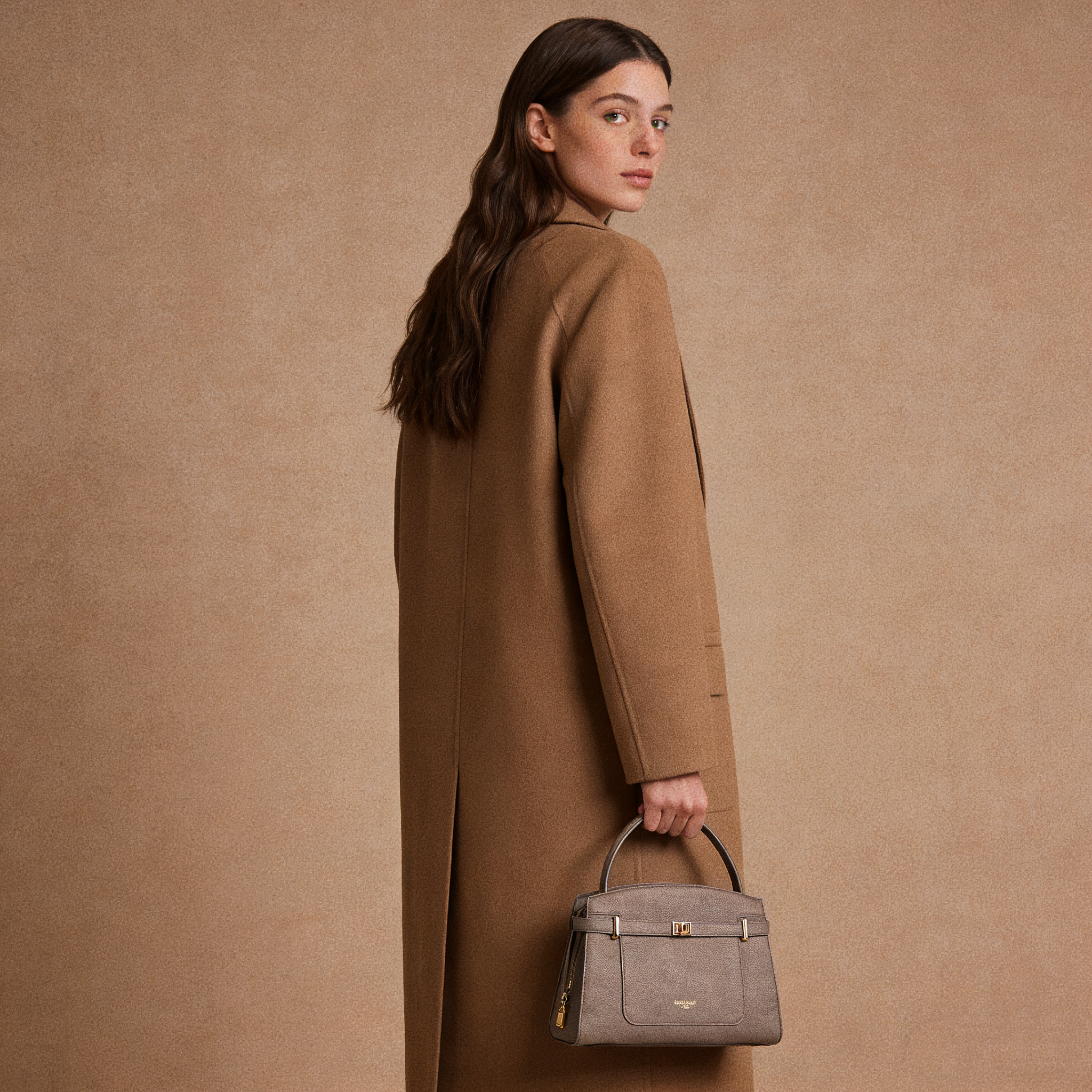 Manhattan Top Handle - Biscuit