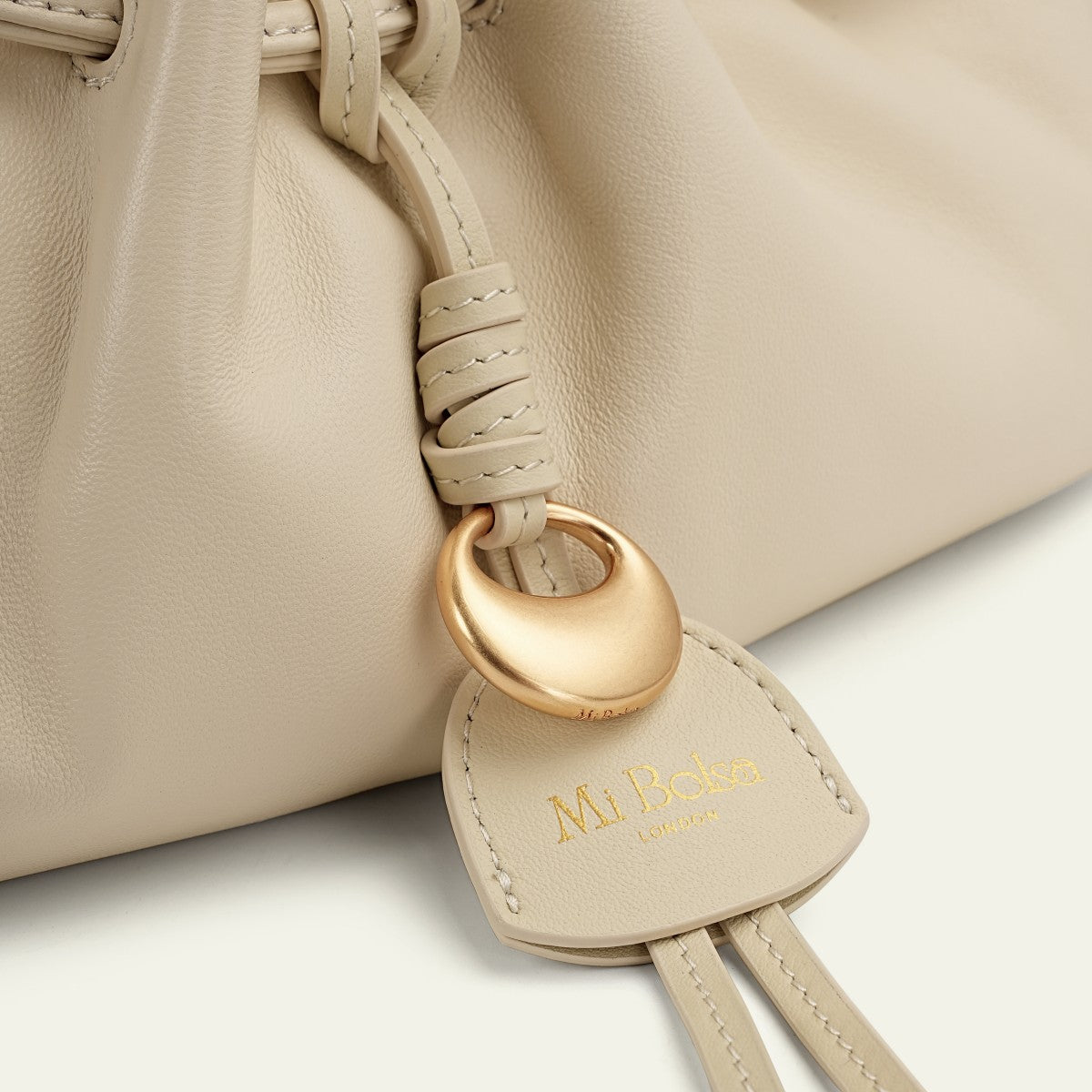 Cloud Top Handle - Creamy White