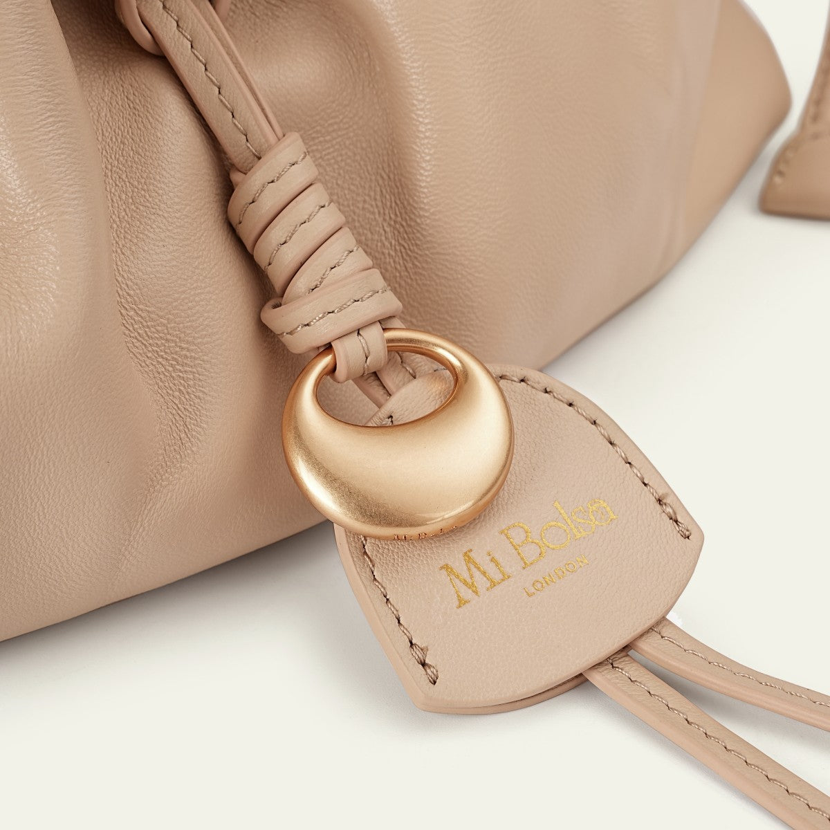 Cloud Top Handle - Apricot