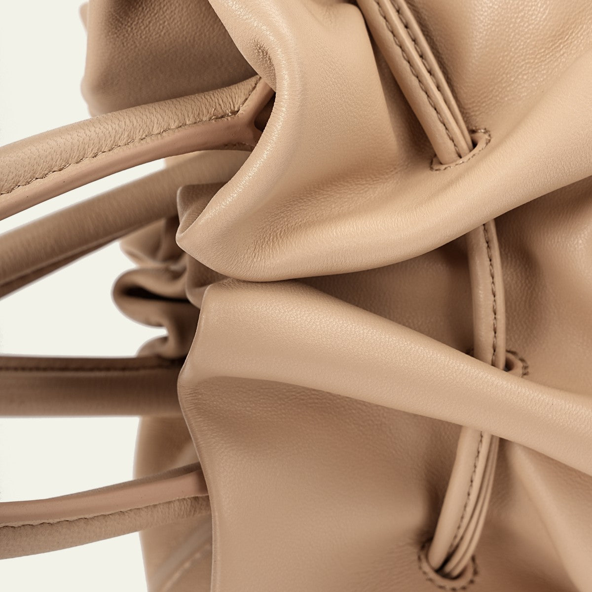 Cloud Top Handle - Apricot