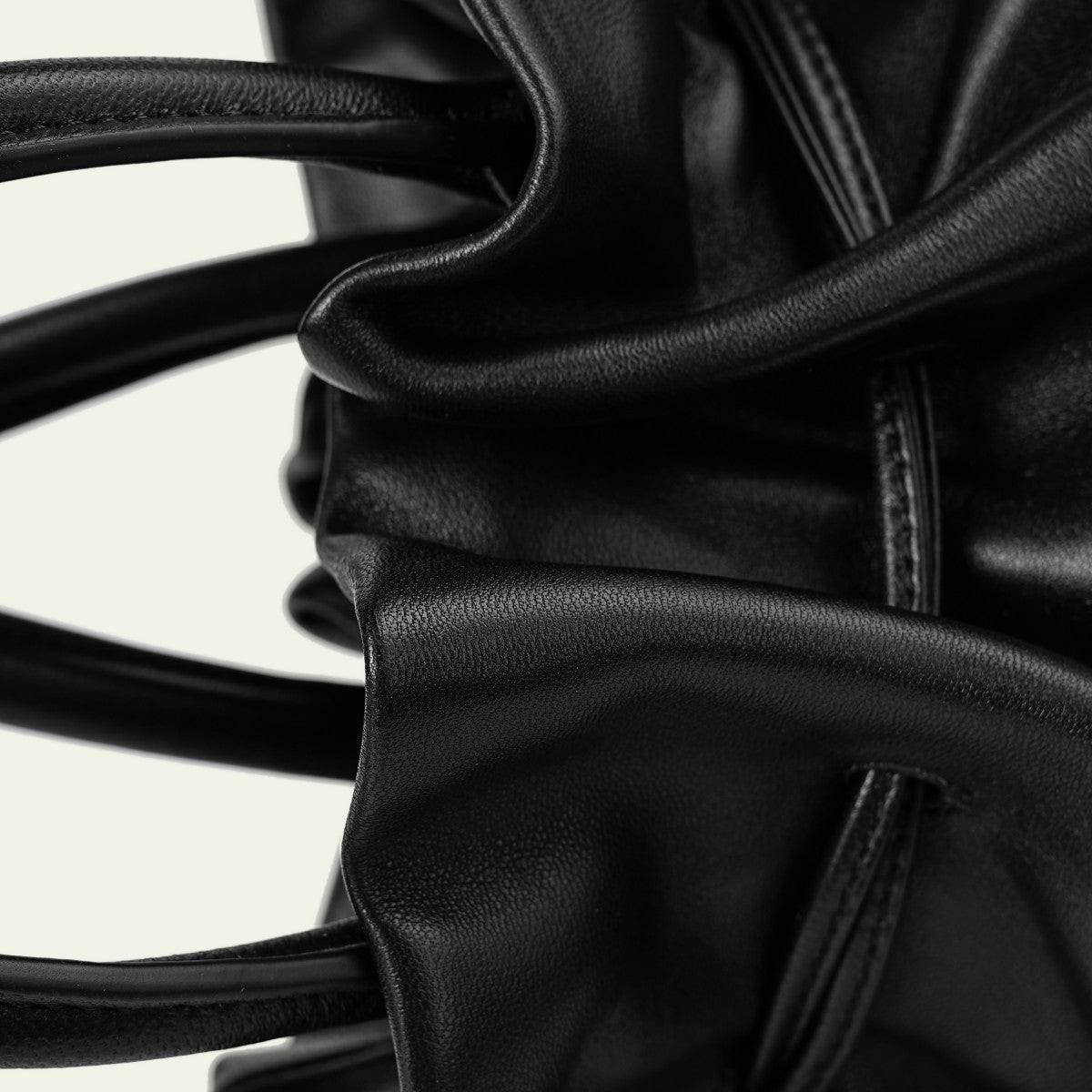 Cloud Top Handle - Black