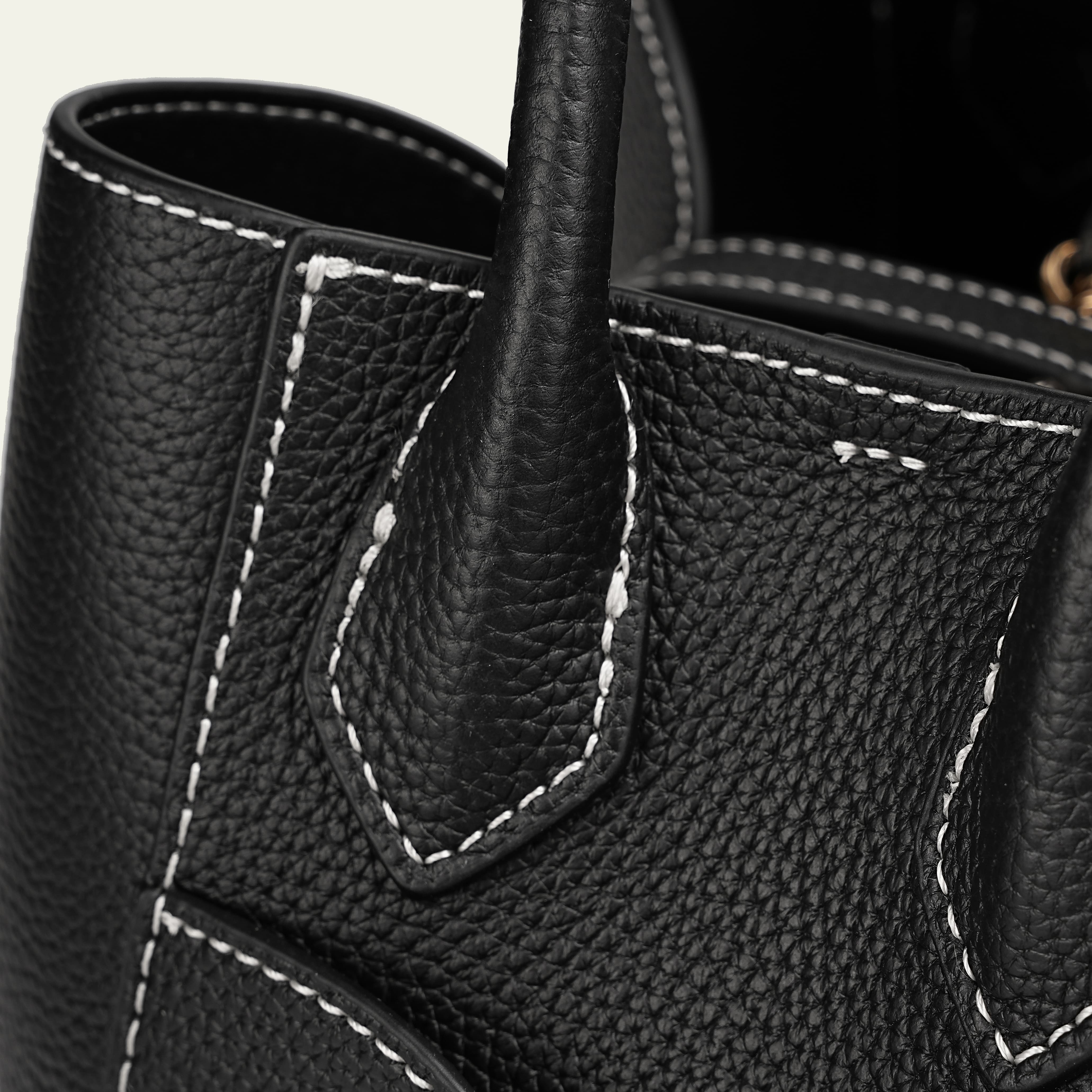 Cotswolds - Black