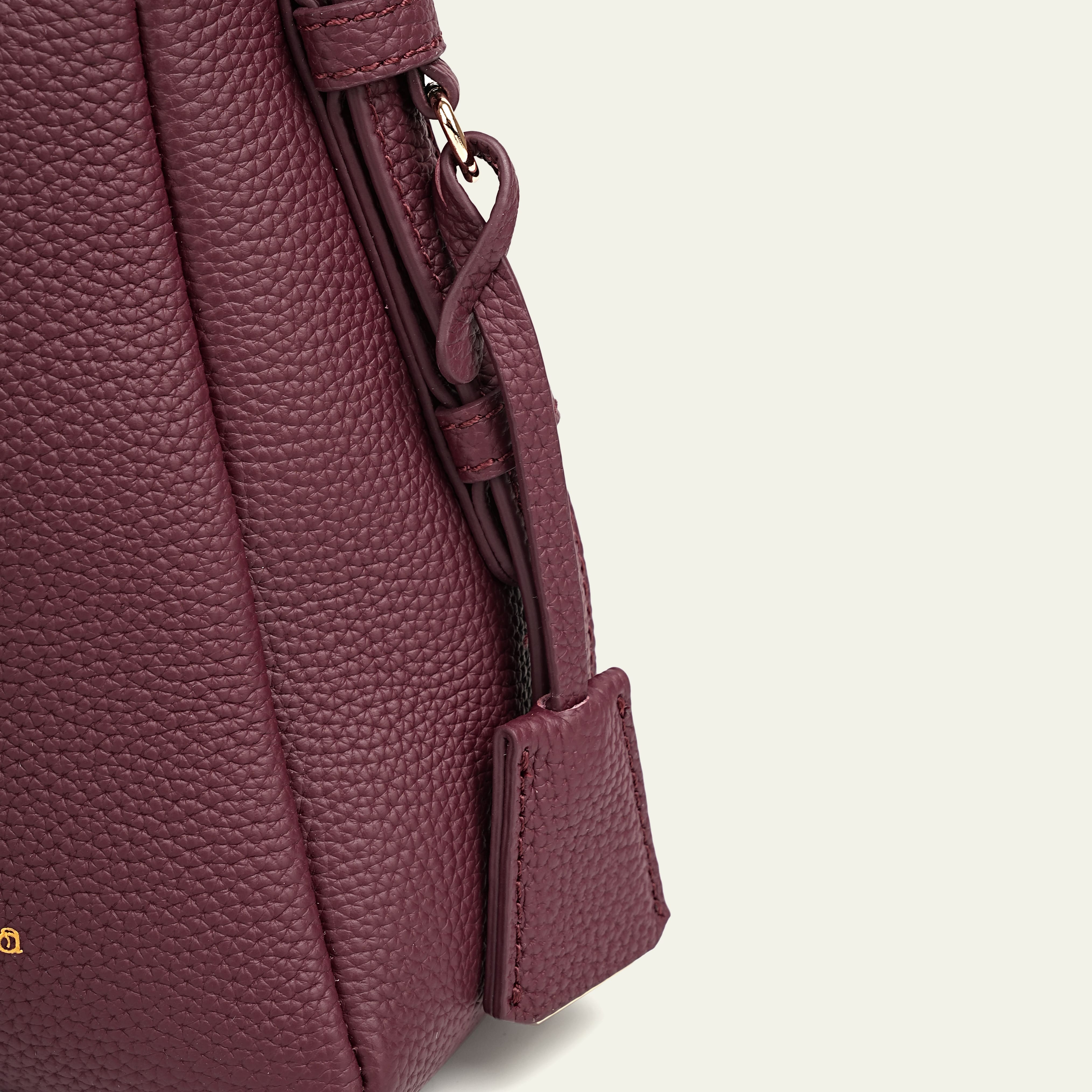 Madolyn Shoulder - Burgundy