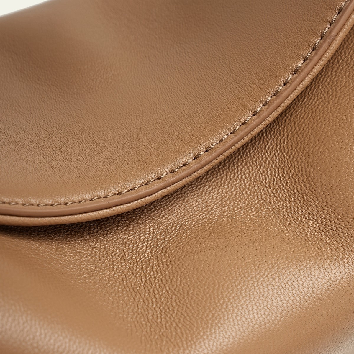 Camilla Top Handle - Milk Tea