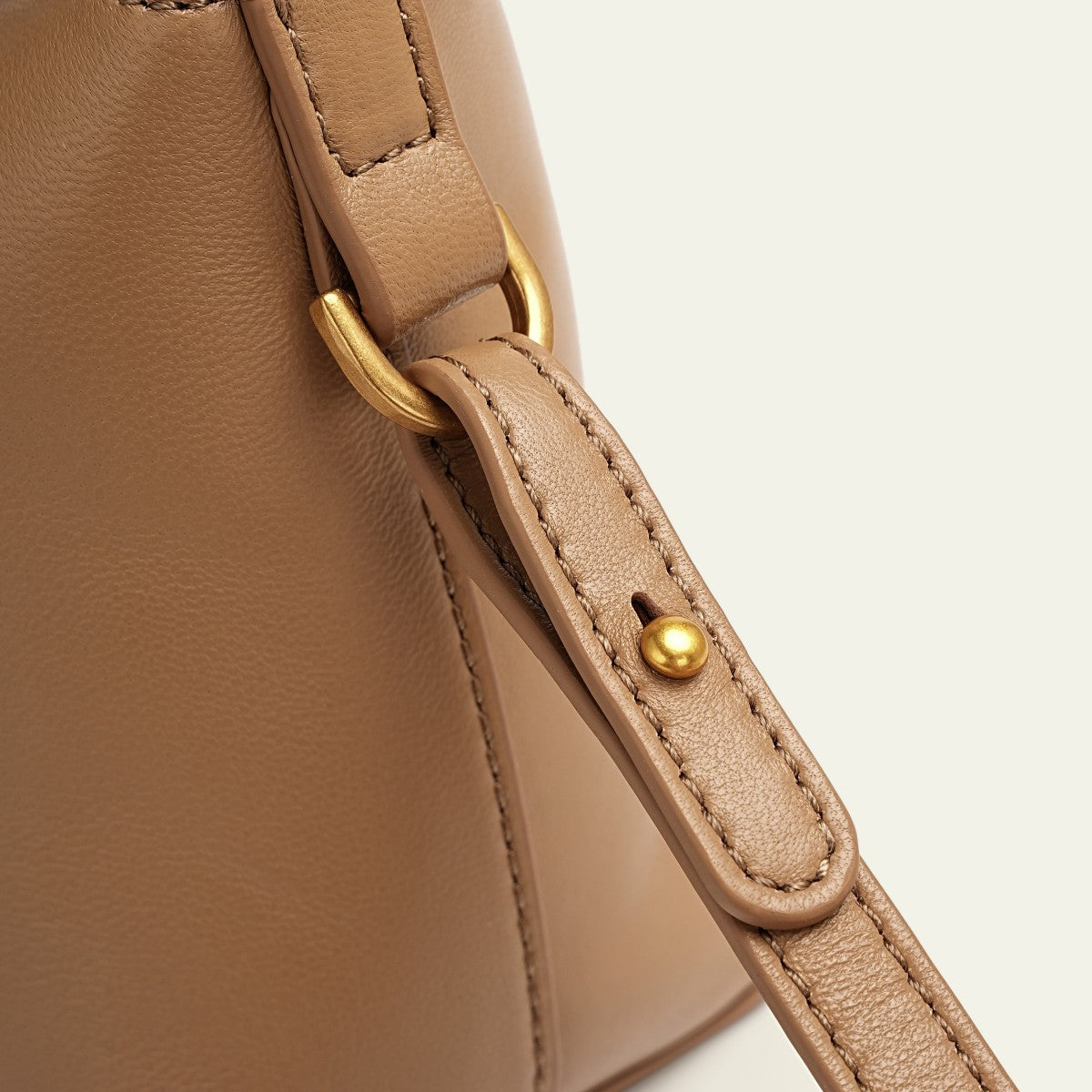 Camilla Top Handle - Milk Tea