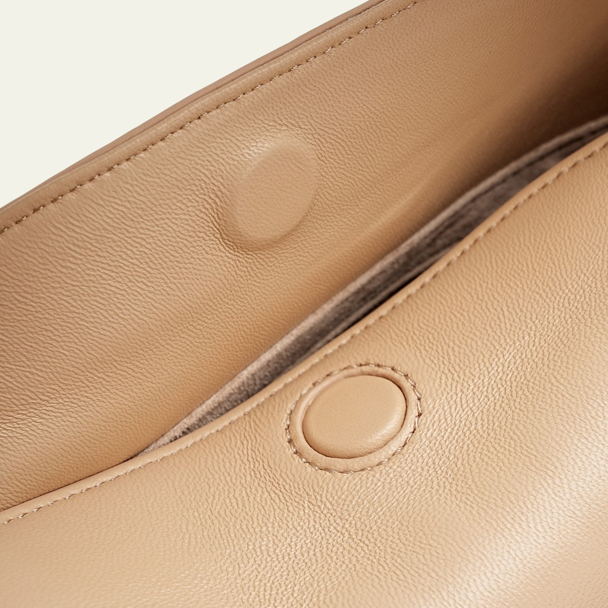 Camilla Top Handle - Apricot