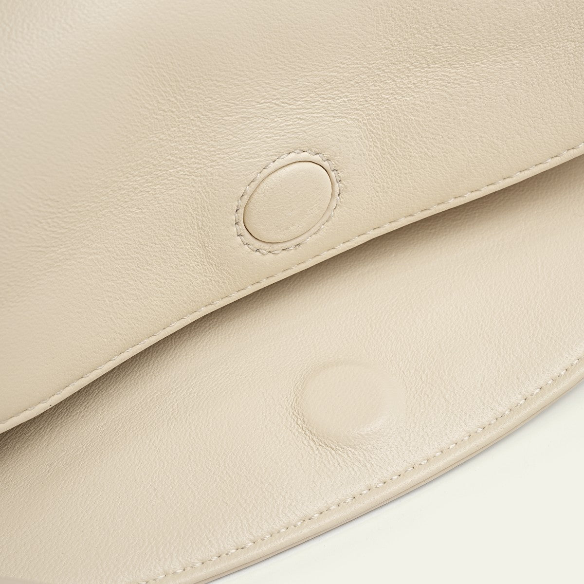 Camilla Top Handle - Creamy White