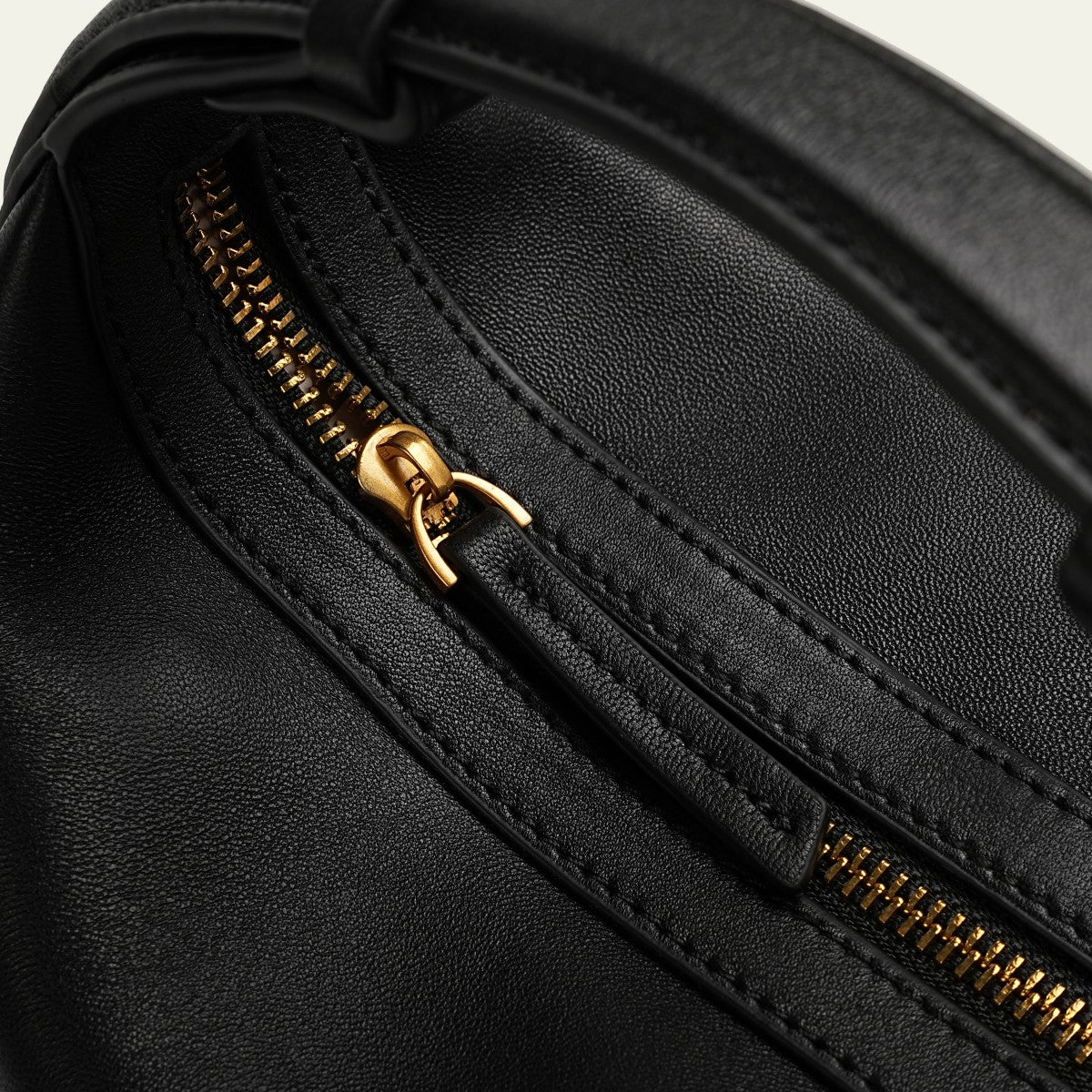 Camilla Half Moon - Black