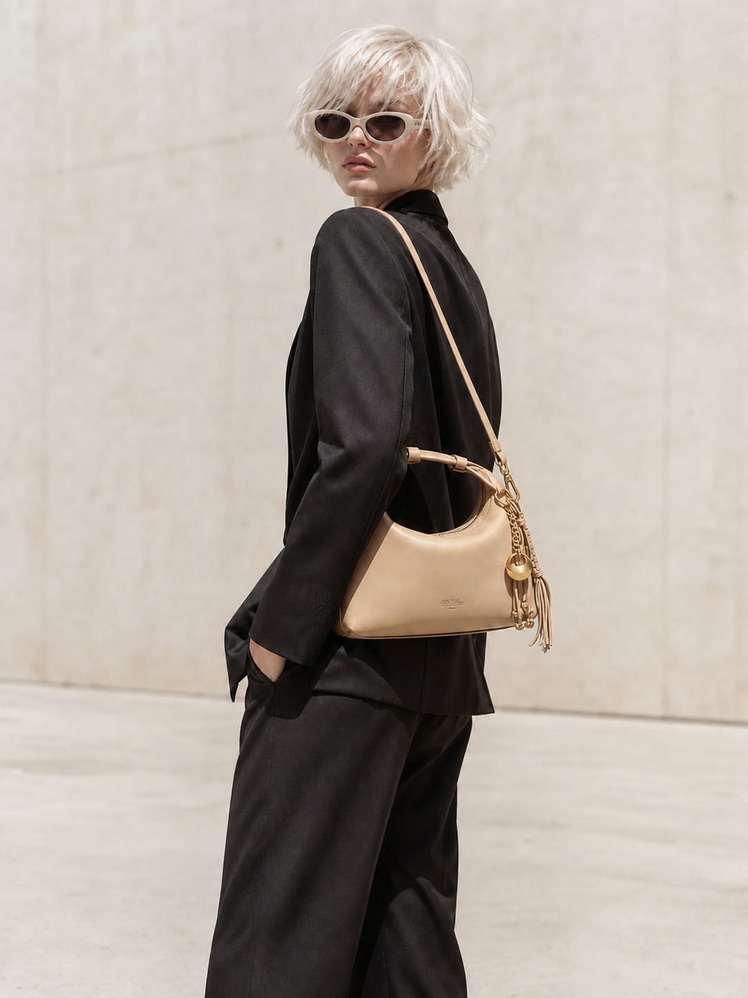 Camilla Half Moon - Apricot