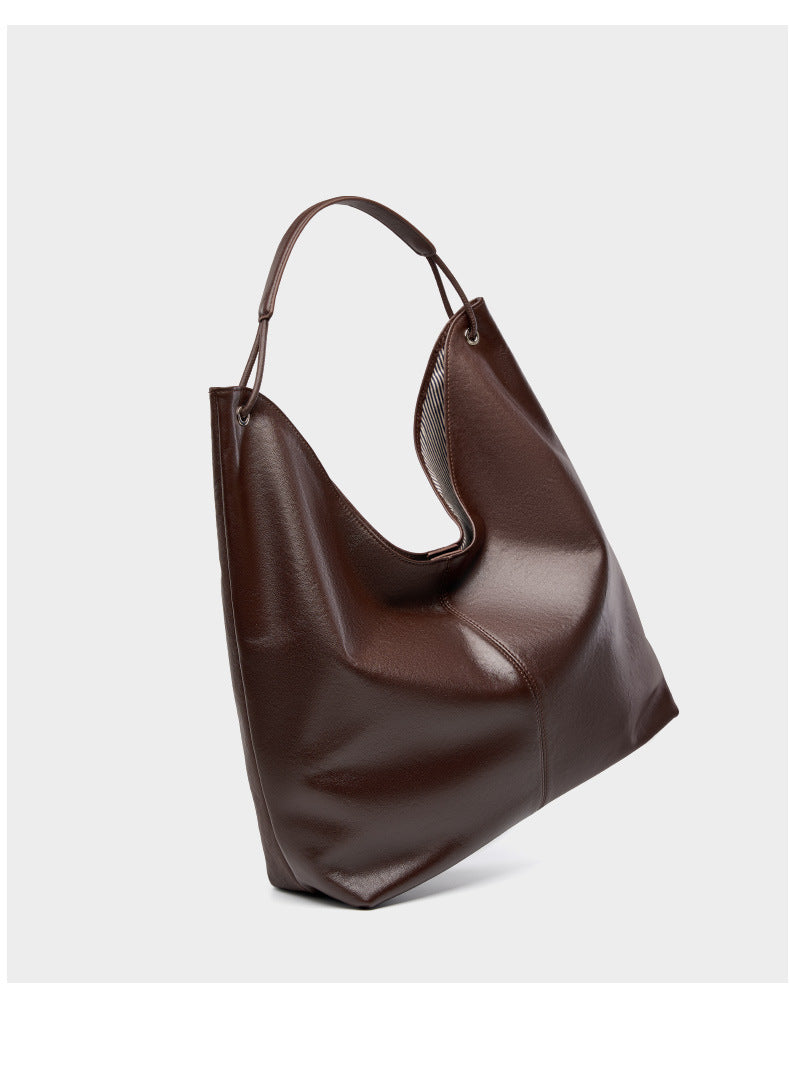 Wax Leather Shoulder - Black