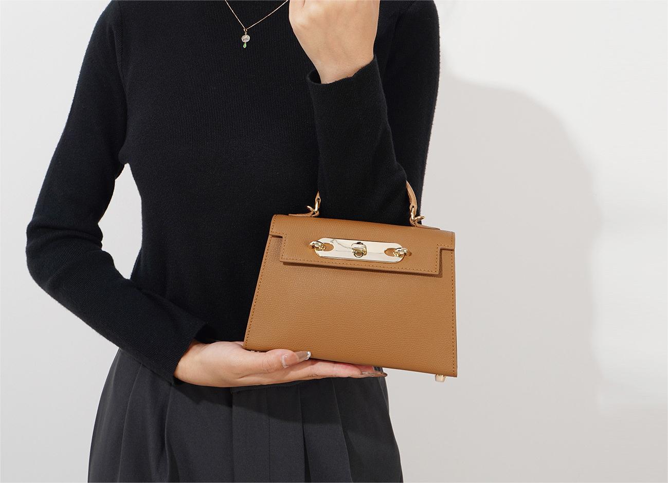 First Layer Cowhide Sini Tote Bag