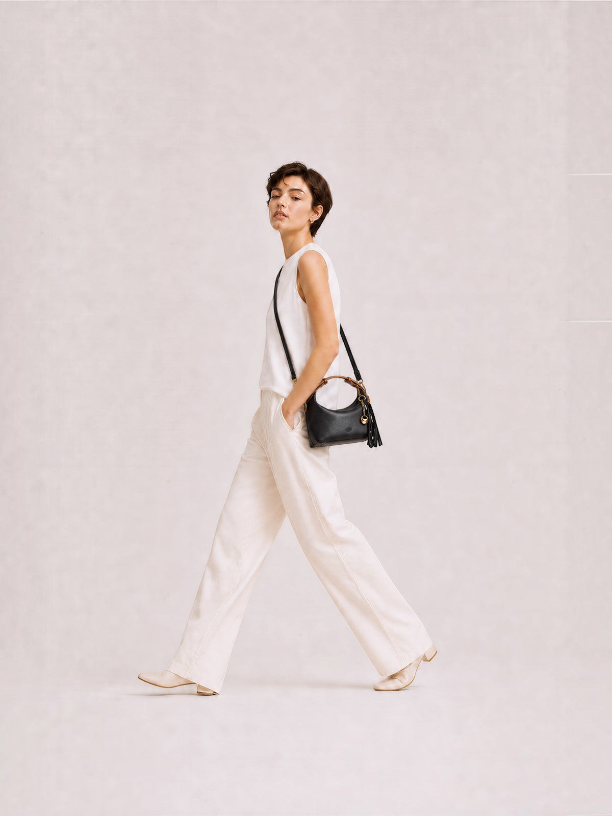 Camilla Half Moon - Black