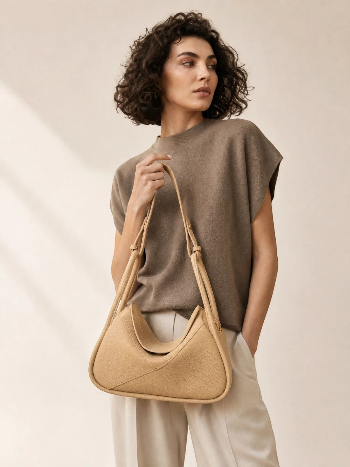 Carnaby Shoulder - Grey