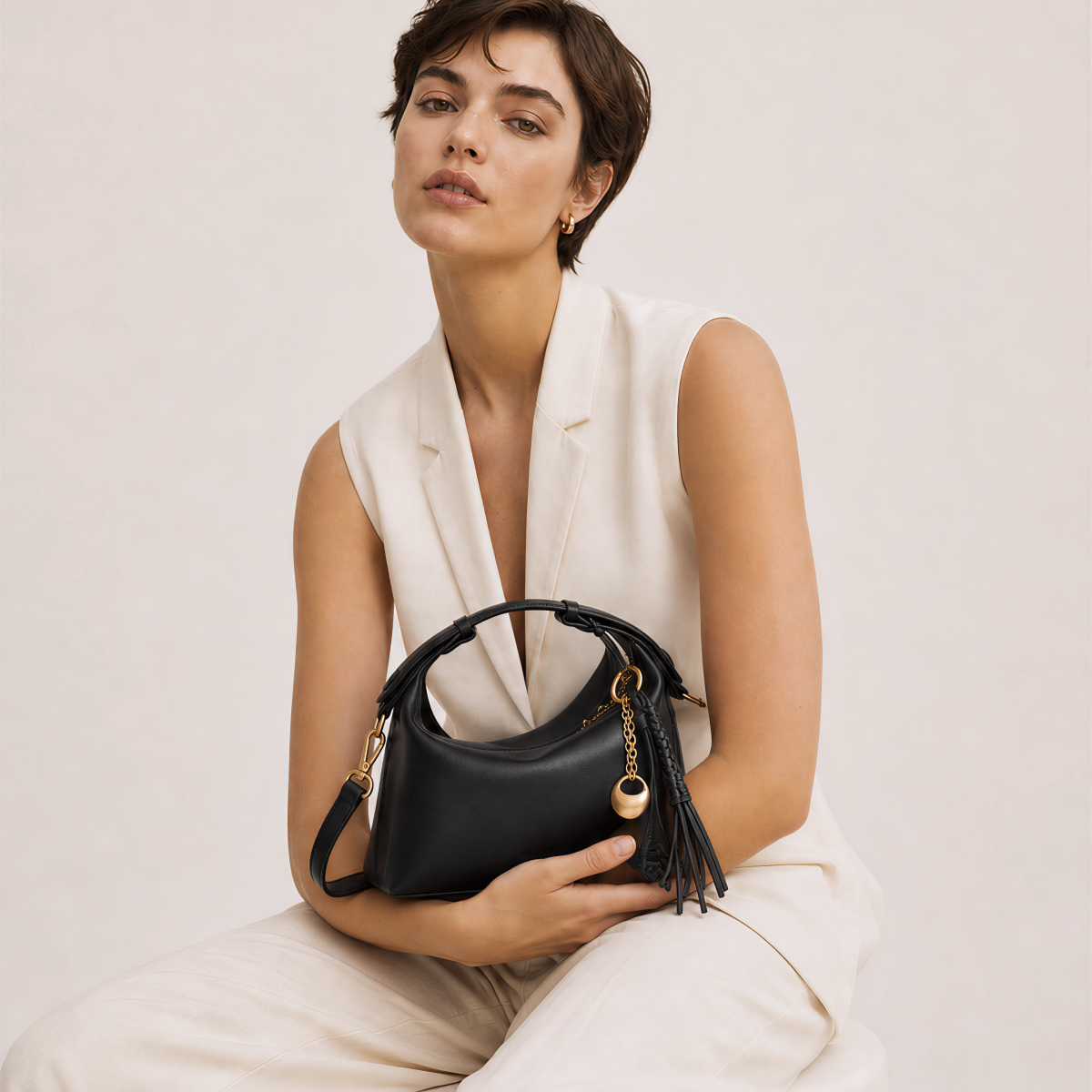 Camilla Half Moon - Black