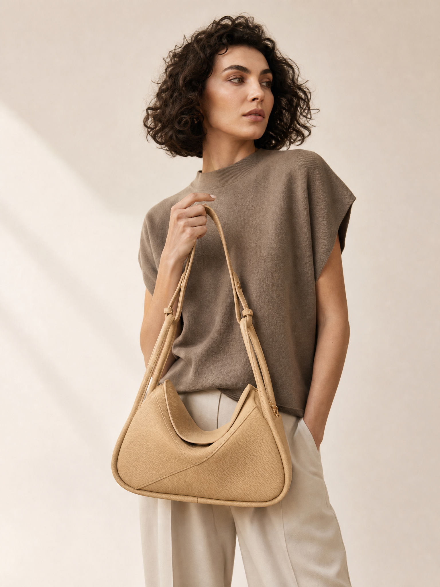 Carnaby Shoulder - Apricot