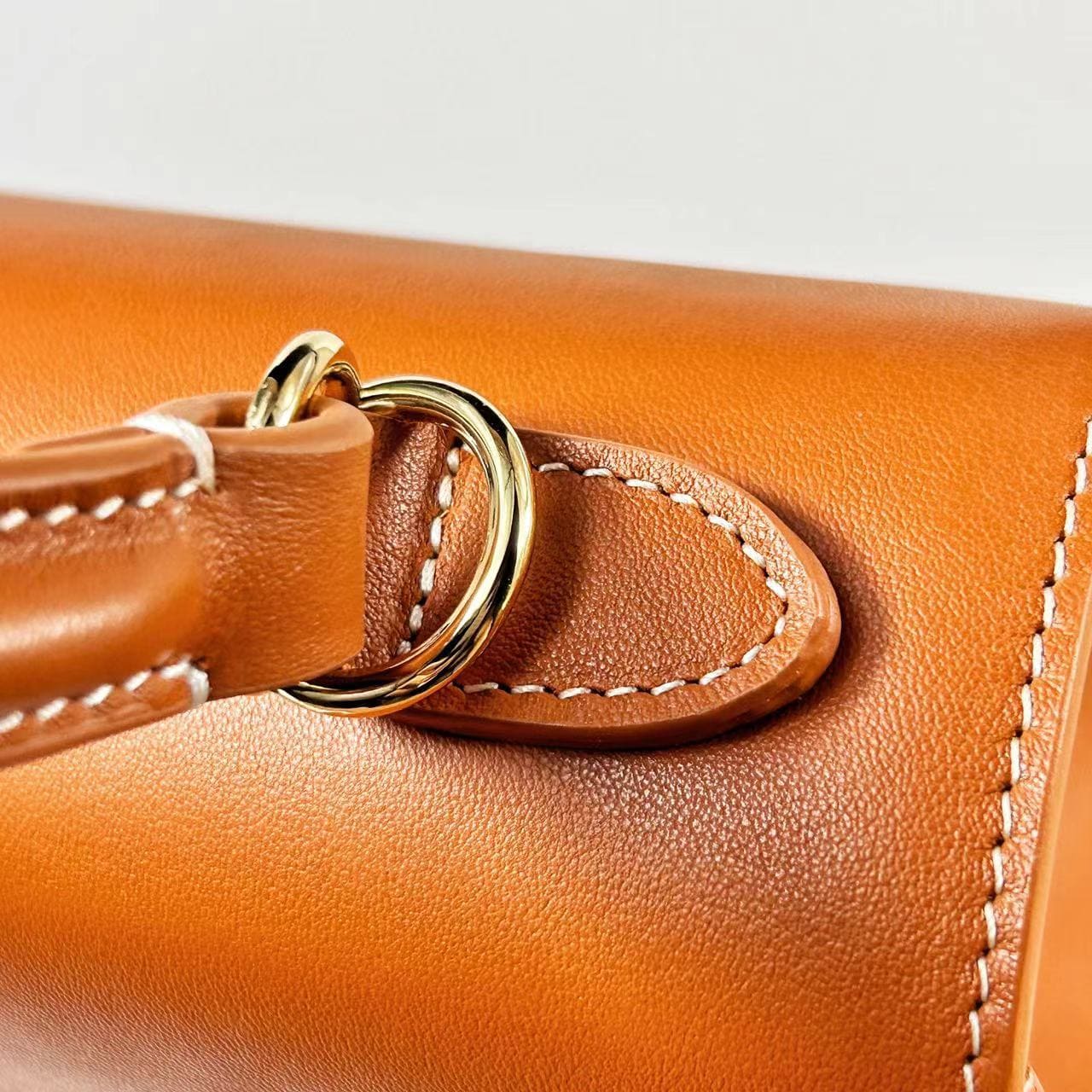 "Mi" Midi Top Handle - Caramel with Grey Strap