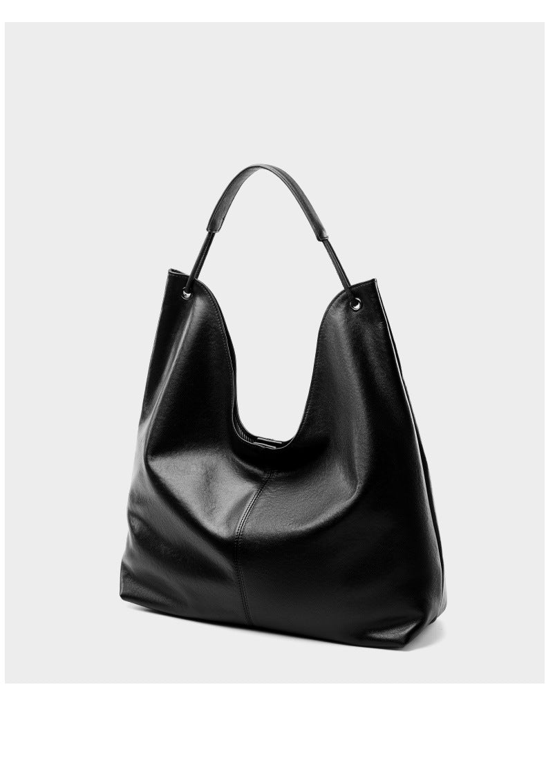 Wax Leather Shoulder - Black