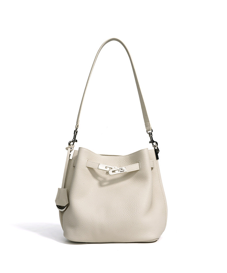 22135ec9-cfca-437d-abdb-06400844b18e