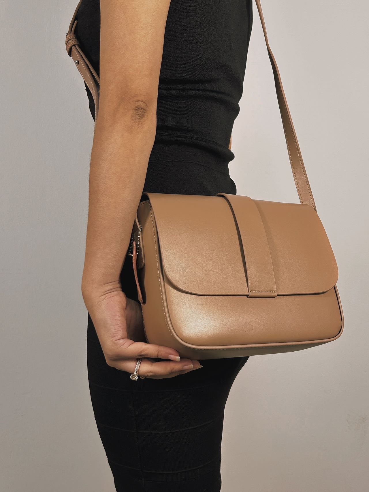 Calf leather outlet bag