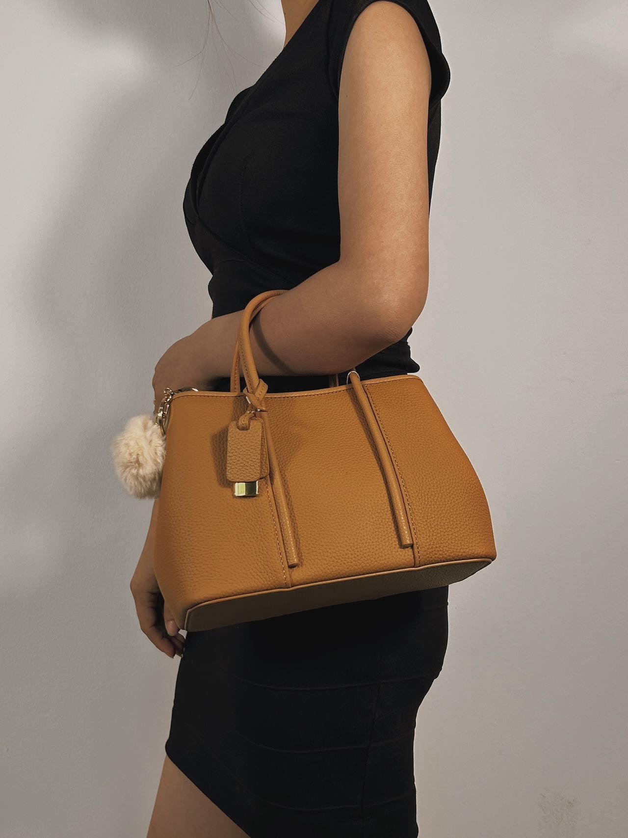 First Layer Cowhide Moina Shoulder/Tote Bag