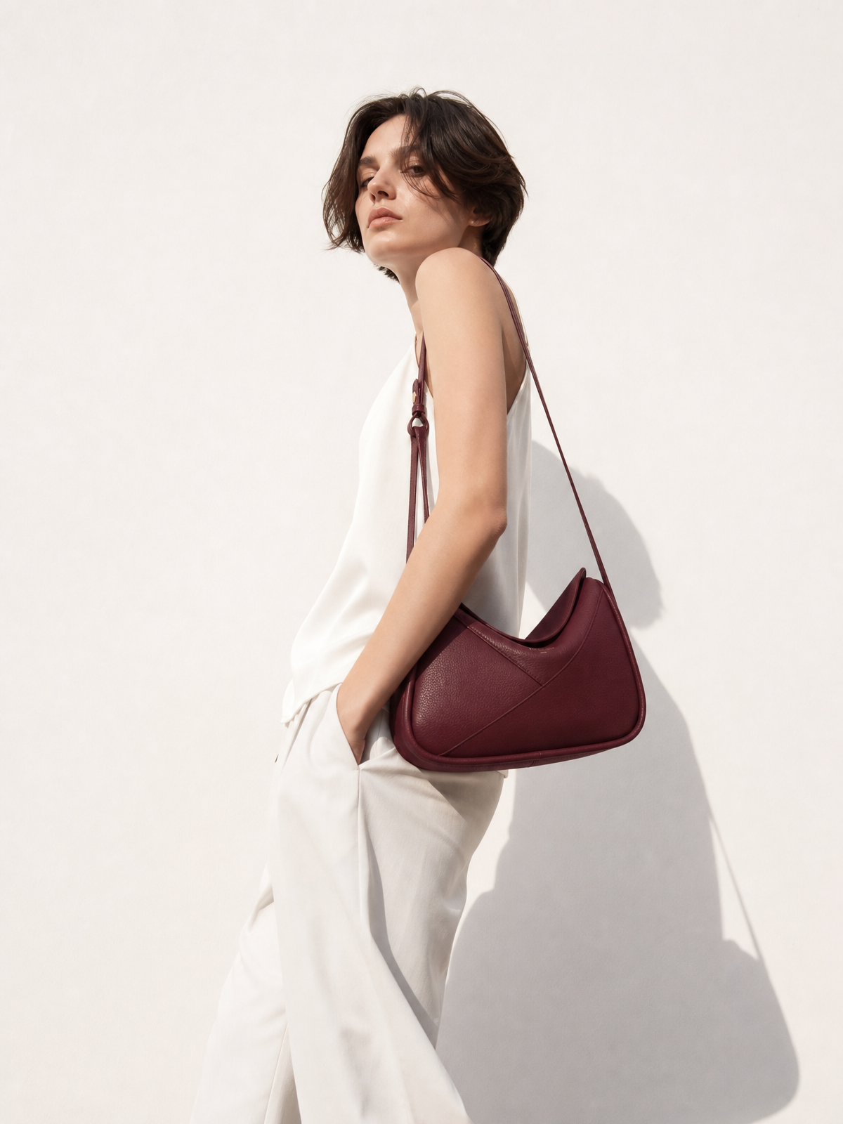 Carnaby Shoulder - Burgundy