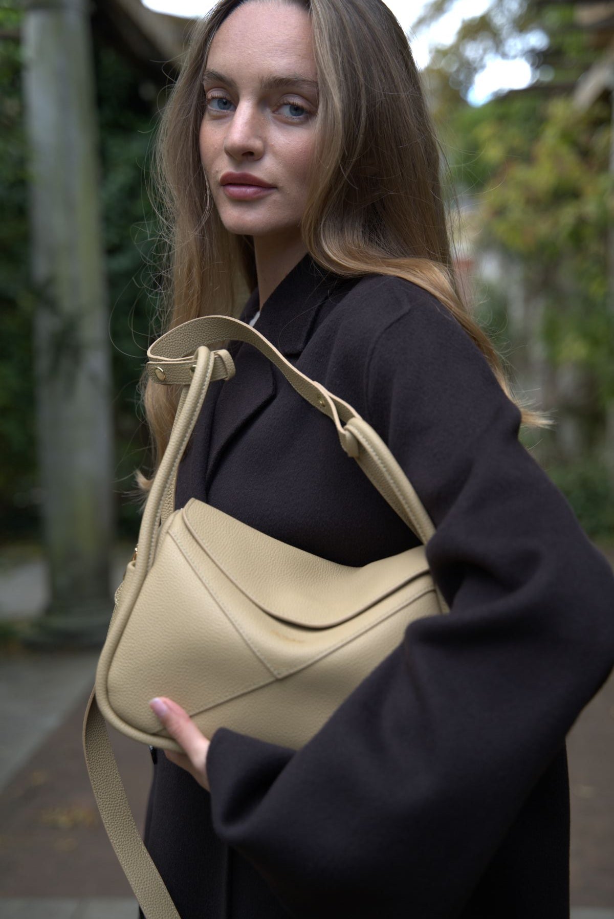 Carnaby Shoulder - Apricot