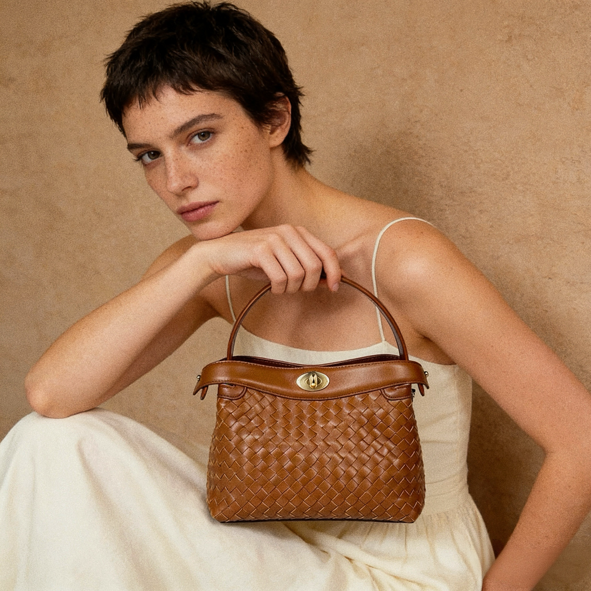 Florence Top Handle Woven - Caramel