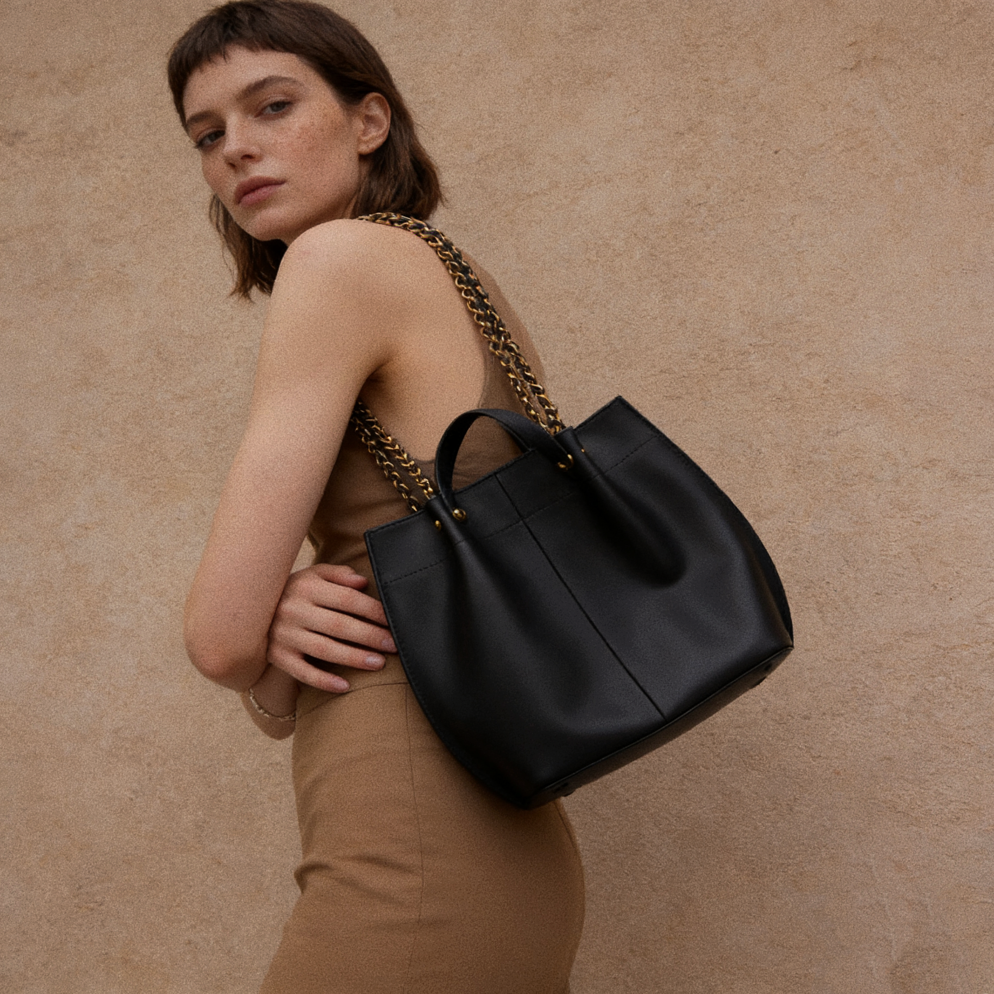 Barcelona - Caramel Suede